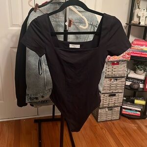 Aritzia Babaton Bodysuit